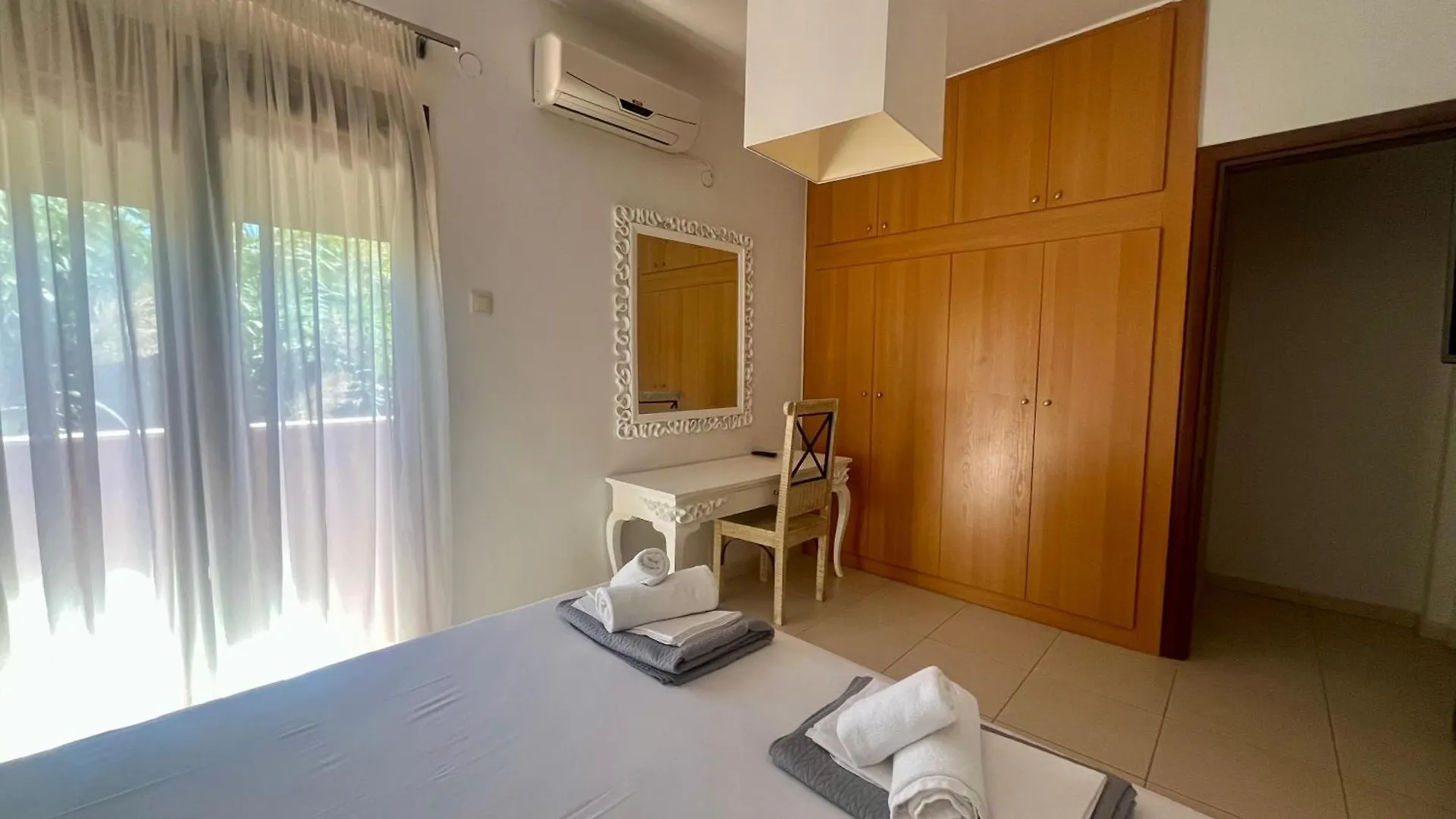 The Beach House - Apartments & Studios (Adults Only) Άφυτος Πανσιόν