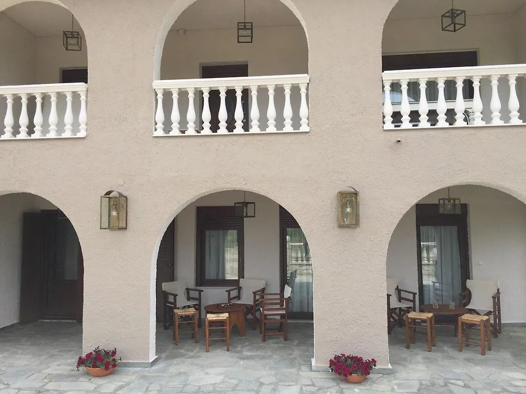 The Beach House - Apartments & Studios (Adults Only) Afytos 4*,