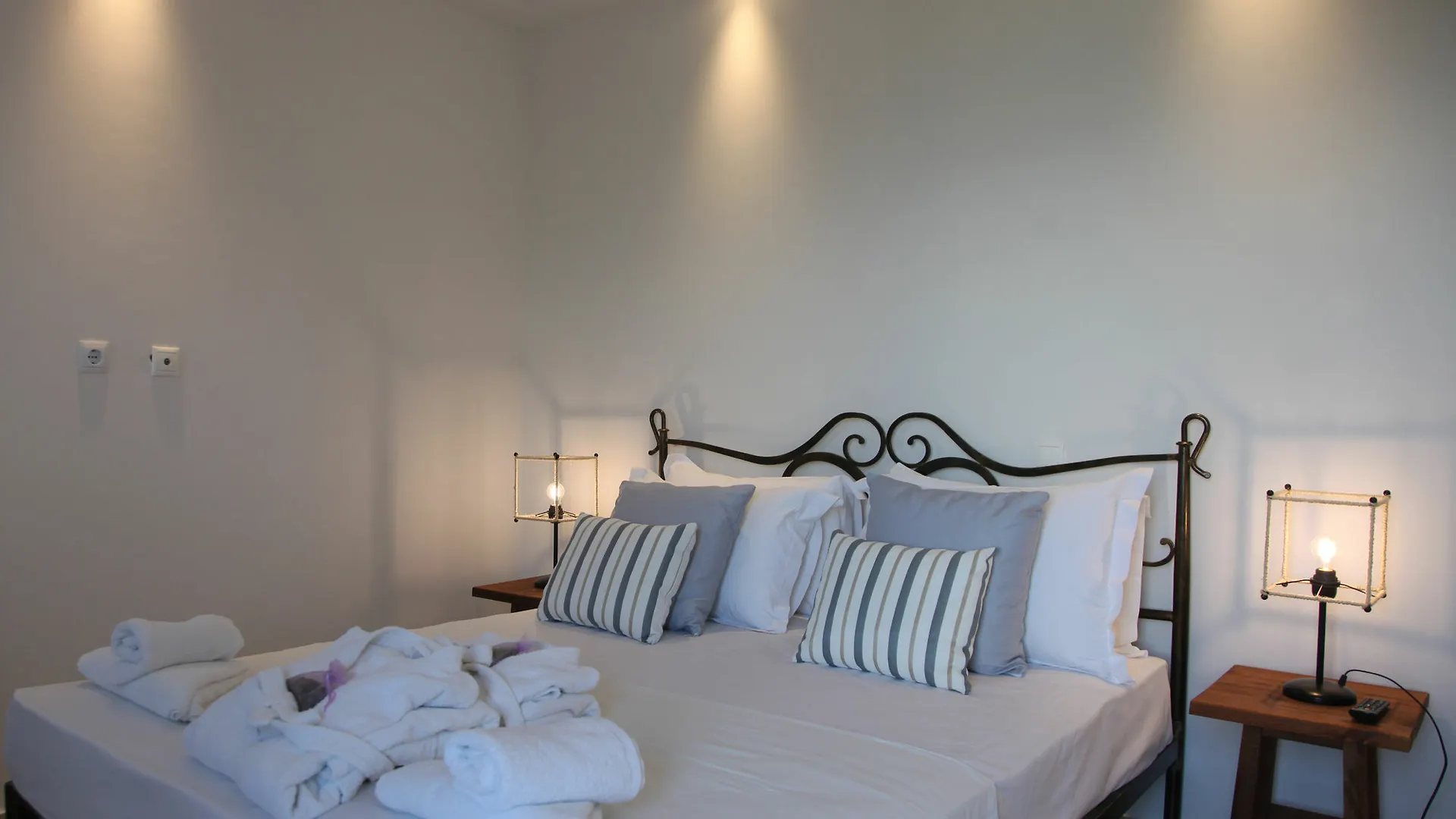The Beach House - Apartments & Studios (Adults Only) Áfitos 4*,  Griechenland